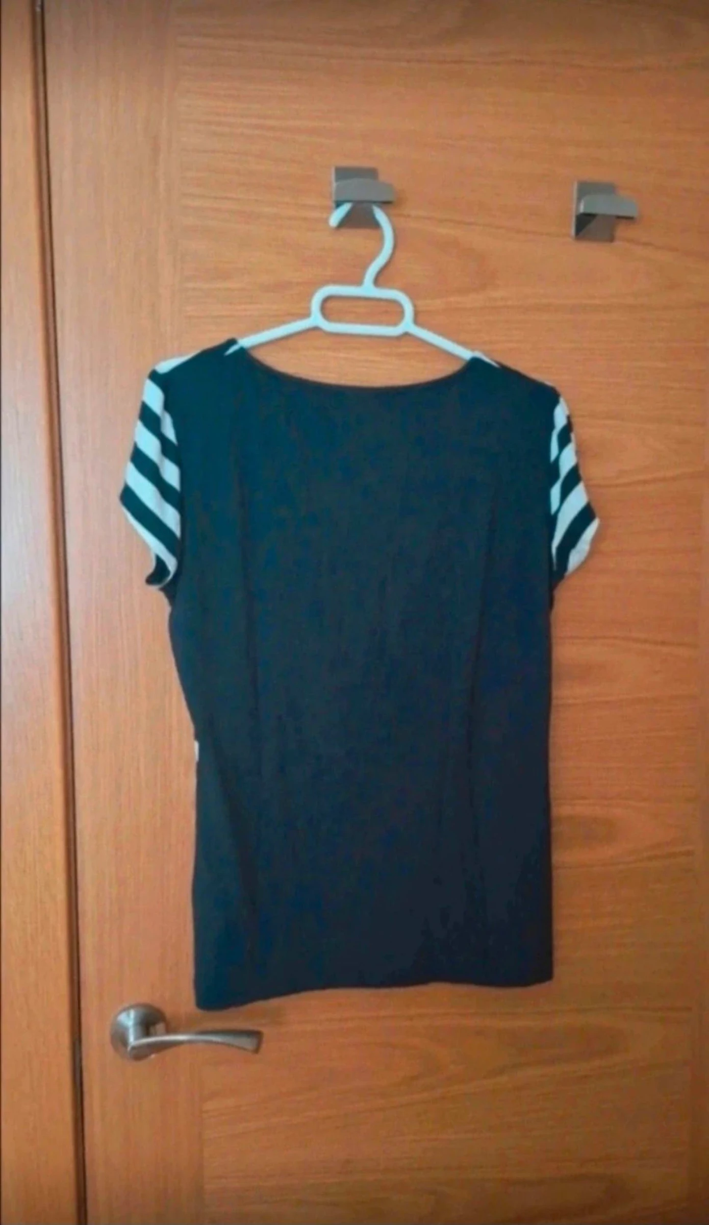 Camiseta feminina, manga curta, listrada, tamanho 40 – photo 2